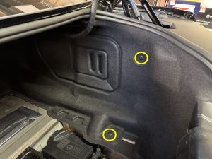 シボレー カマロ バッテリー 交換 費用 値段 価格 位置 場所