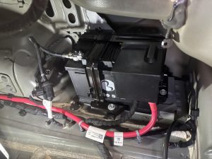 シボレー カマロ バッテリー 交換 費用 値段 価格 位置 場所