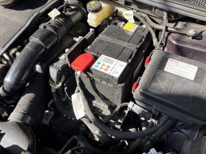 シトロエン DS DS3 クロスバック バッテリー 交換 費用 値段 価格 位置 場所