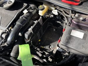 シトロエン DS DS3 クロスバック バッテリー 交換 費用 値段 価格 位置 場所