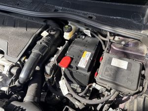 シトロエン DS DS3 クロスバック バッテリー 交換 費用 値段 価格 位置 場所