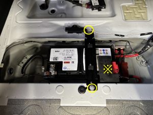 BMW Z4 G29 バッテリー 交換 費用 値段 価格 位置 場所