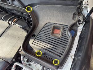 ベンツ GLC X253 バッテリー交換 費用 値段 価格 位置 場所