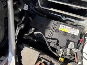 ベンツ GLC X253 バッテリー交換 費用 値段 価格 位置 場所