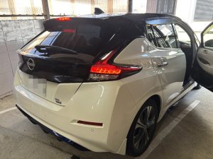 リーフ ZE1 バッテリー交換 費用 値段 価格 位置 場所