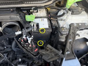 BMW 218 U06 バッテリー 交換 費用 値段 価格 位置 場所